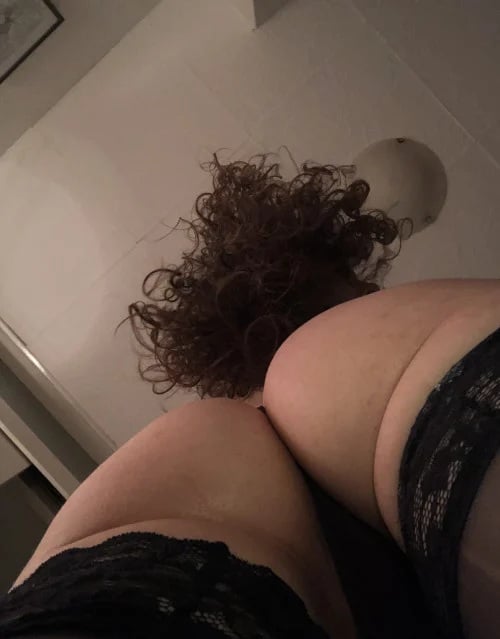 Aminath escort in Geneva