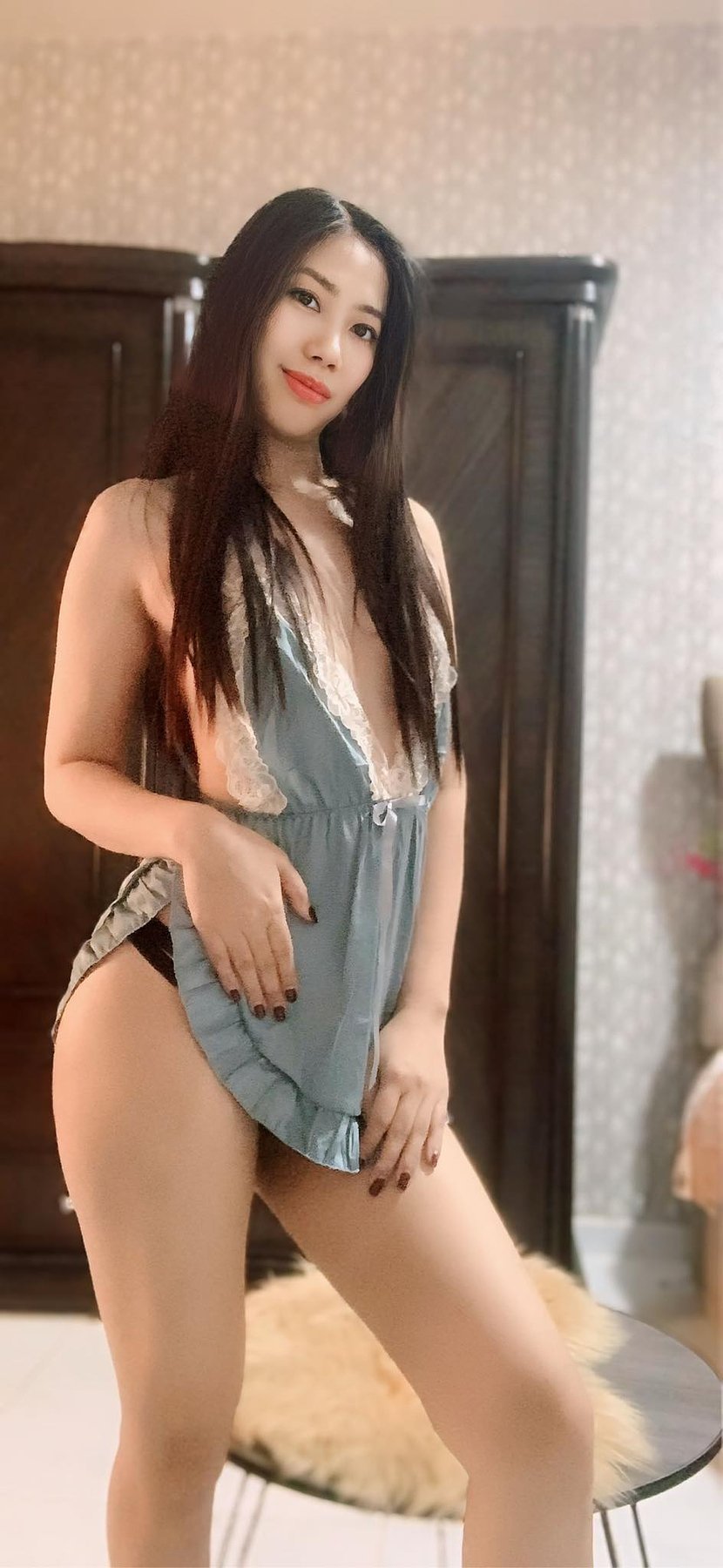 Elizabeth eat me lick me escort in Dubai