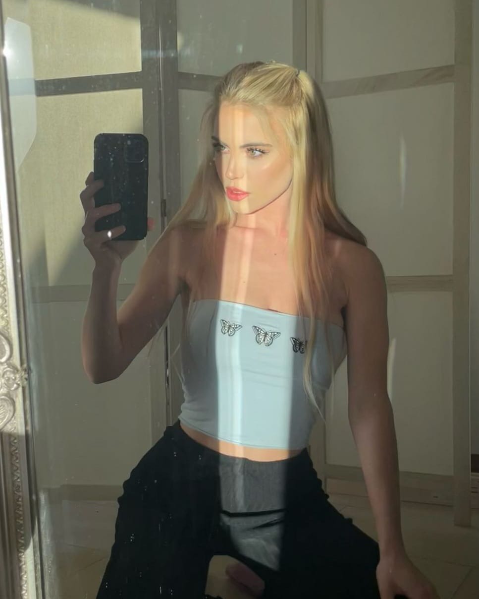 Alisa escort in Milano