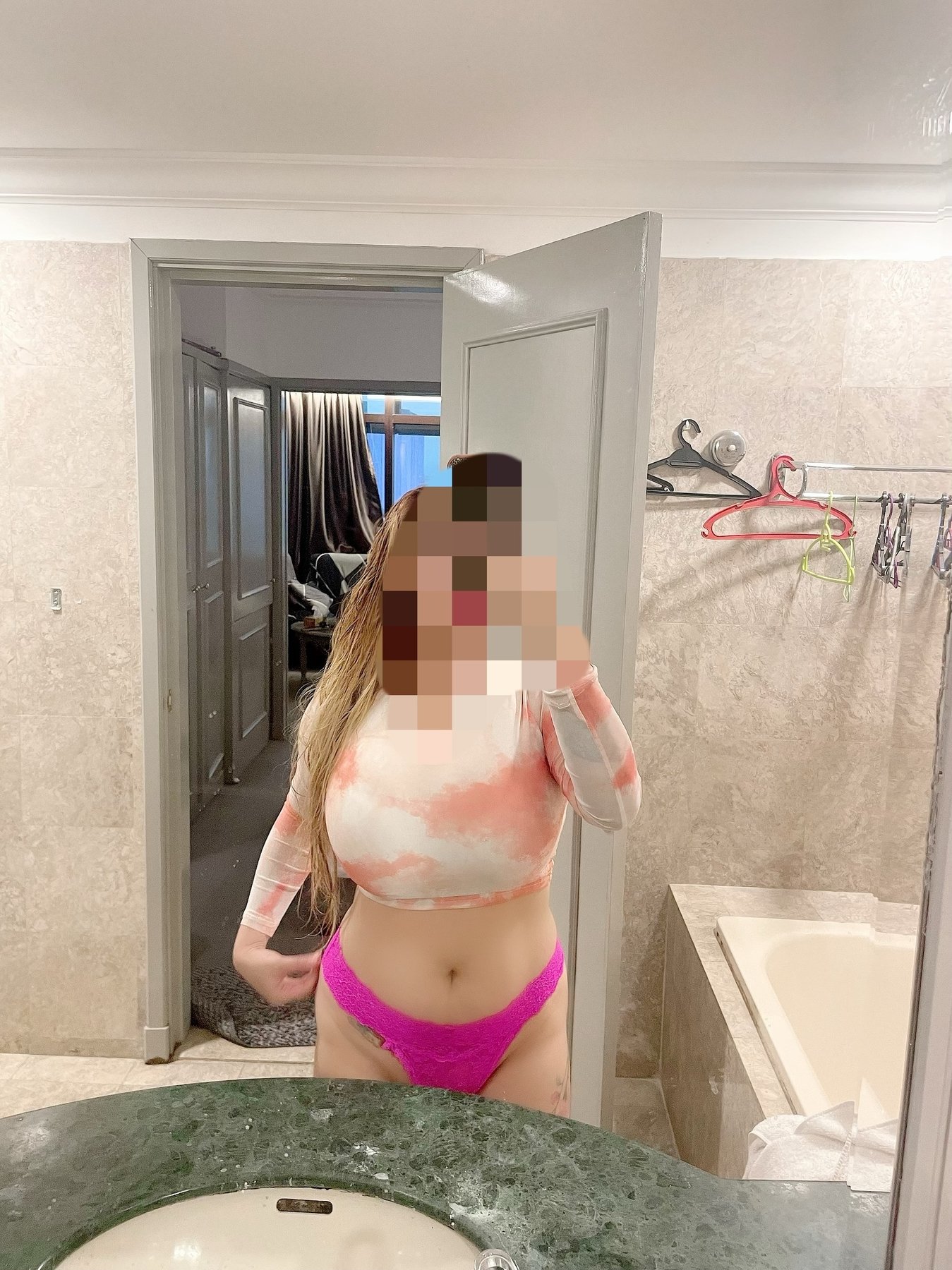 Big BOOBS escort in Dubai