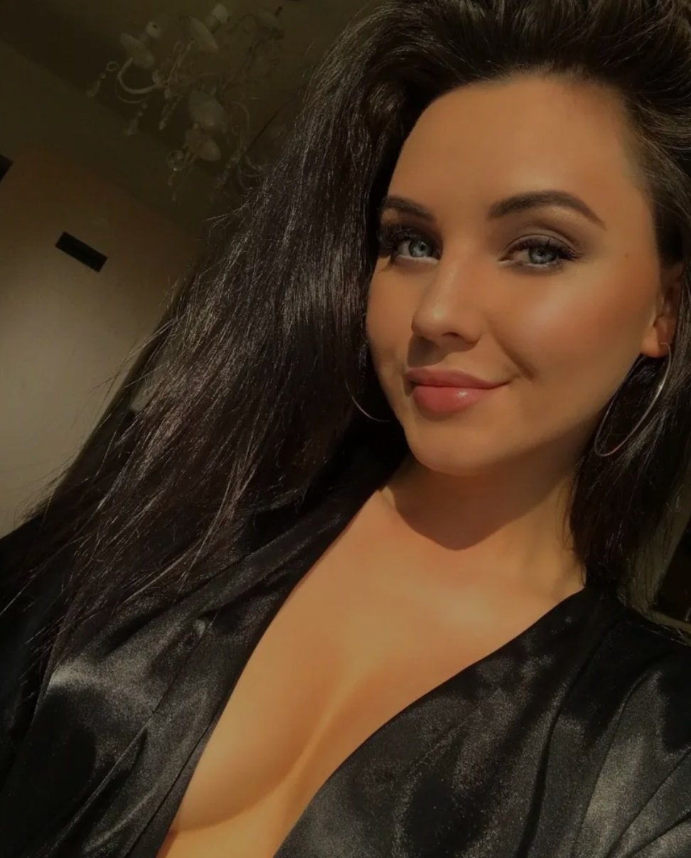 lea escort in Amsterdam