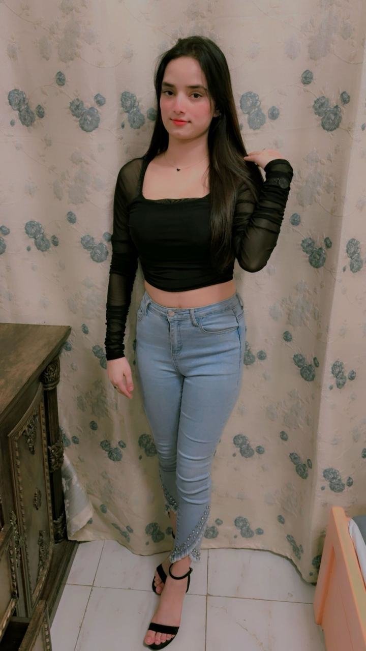 Yashika escort in Dubai