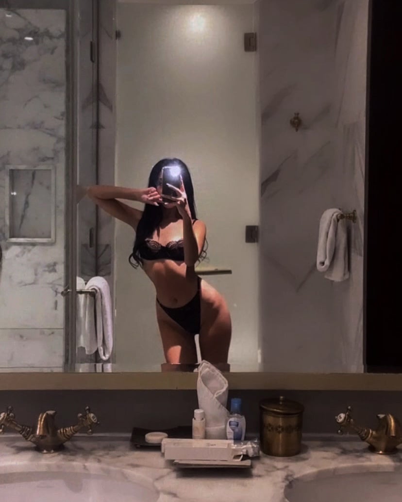Alina escort in Moscow