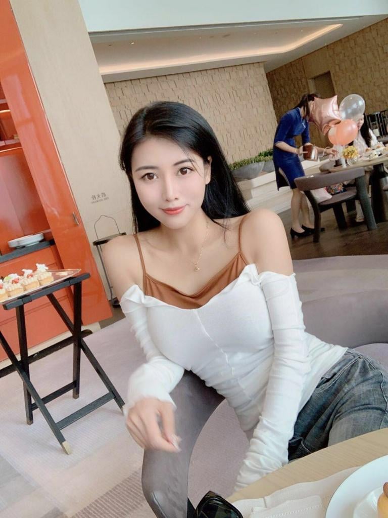 Renne escort in Kepong