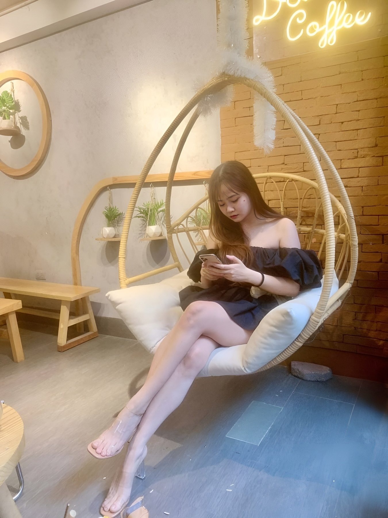 Linly escort in Singapore