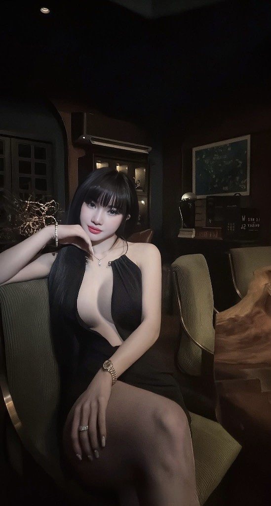 Jolie escort in Nha Trang