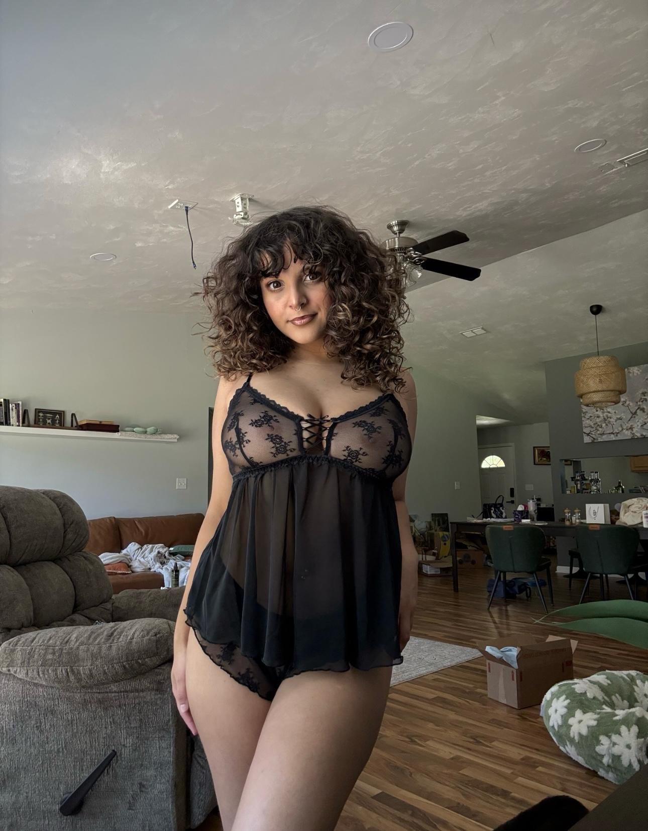 Julie escort in Athens