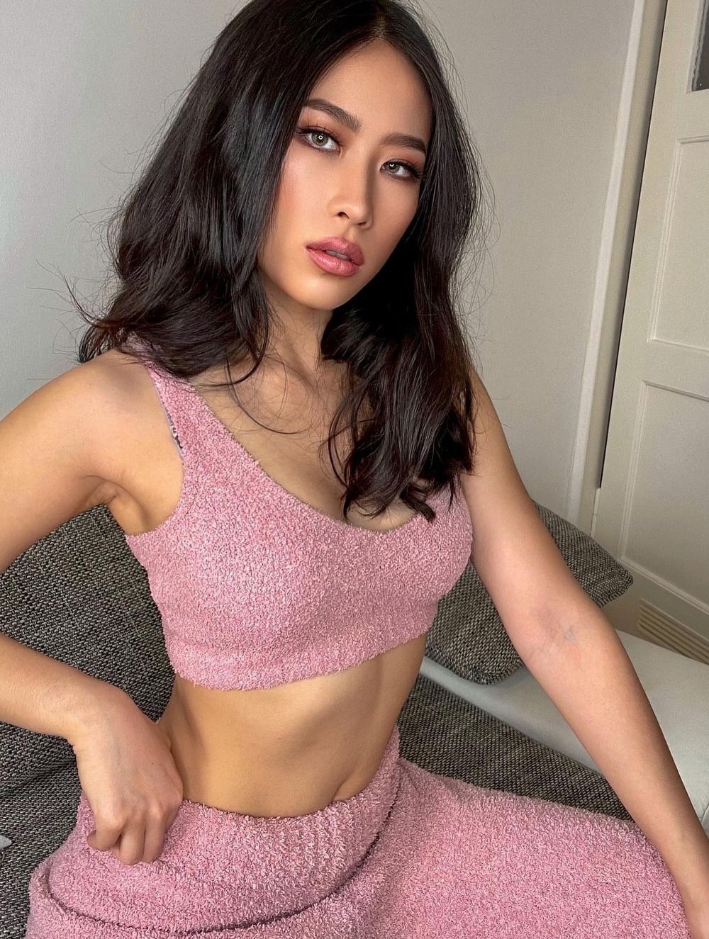 EMESE escort in Paris
