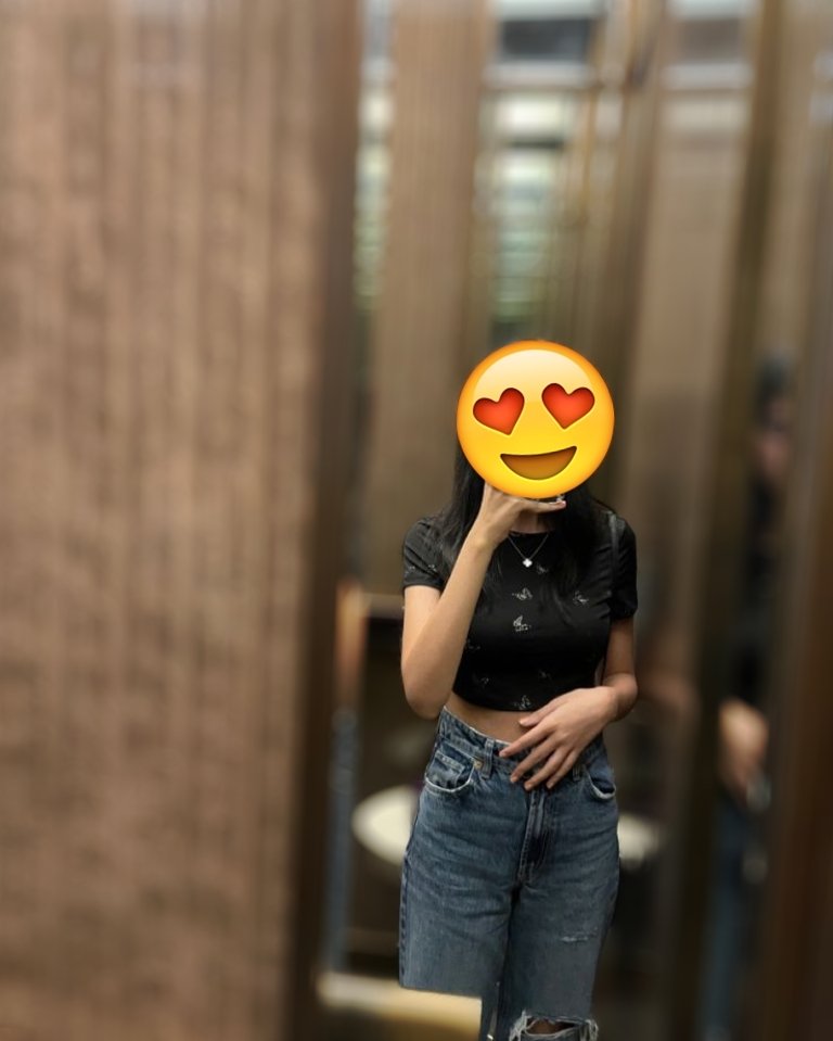 Claire escort in Manila