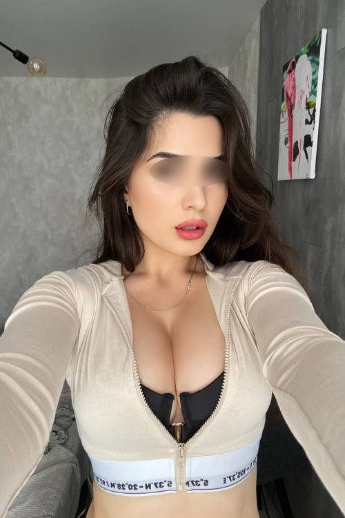 Elvira escort in Berlin