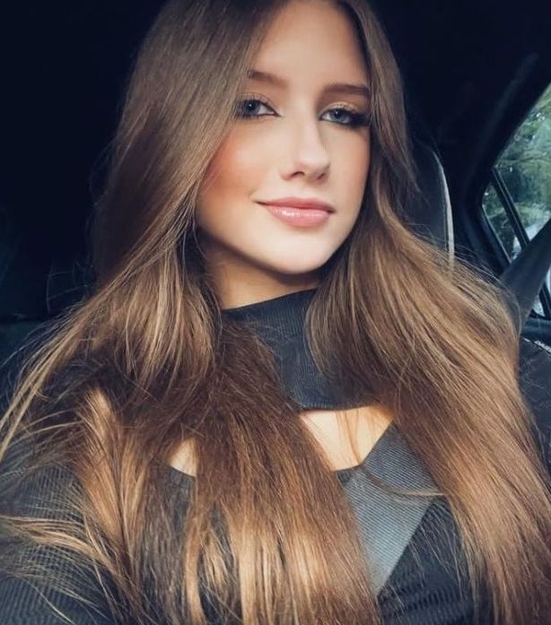 KRIZIA escort in Paris