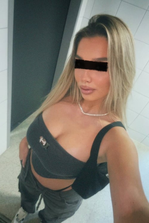 Esmeralda escort in Berlin