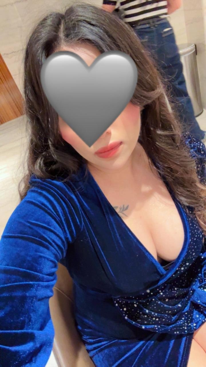 Shreya Curvy Model in JVC escort in Dubai