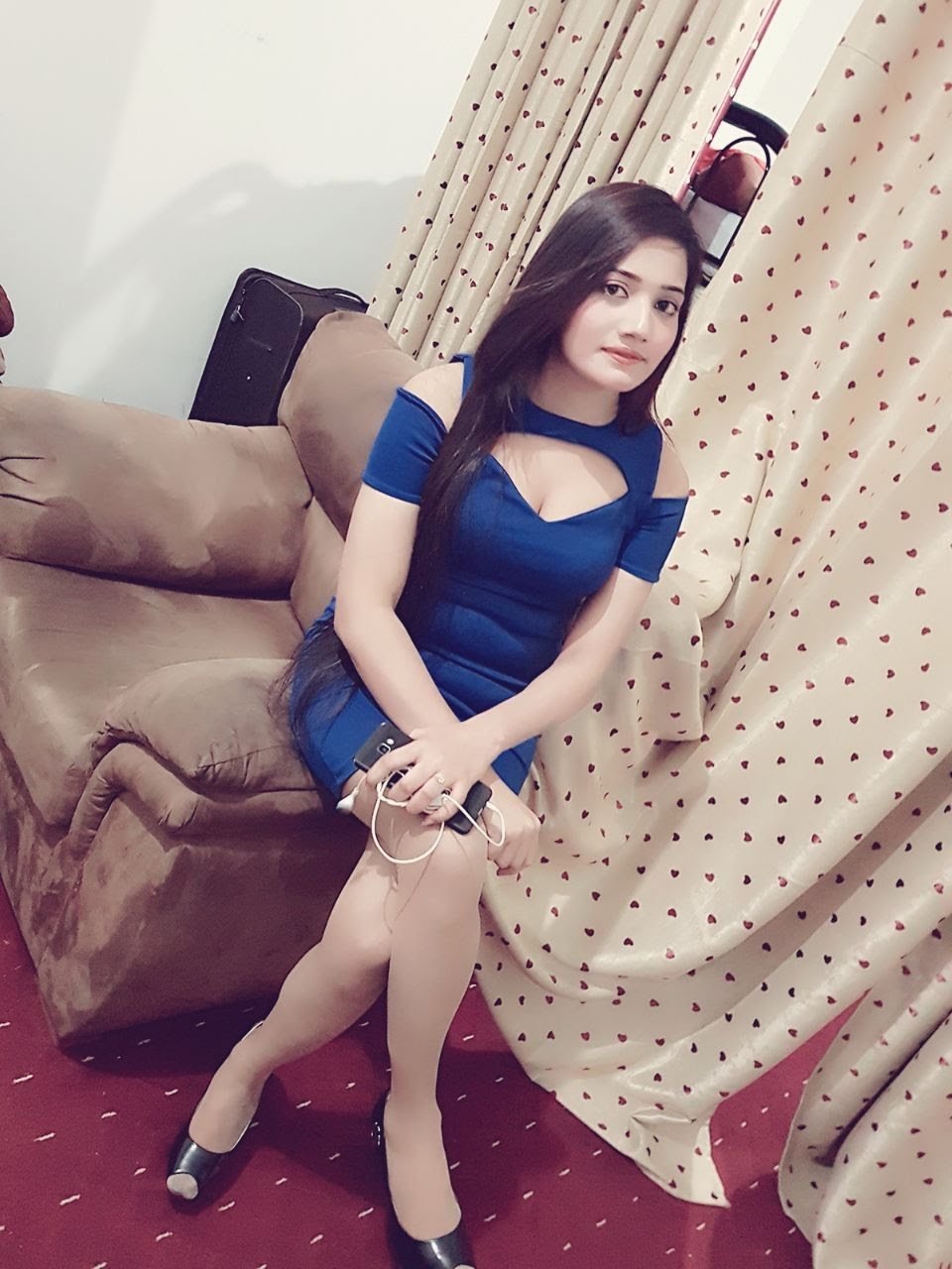 Ananya Busty Girl escort in Dubai