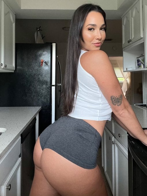 Julievalde escort in Riga