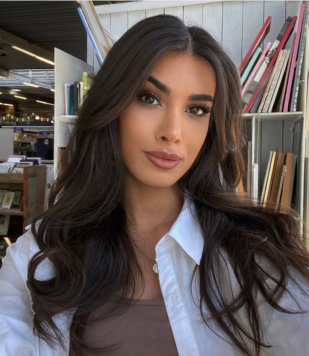 ROMA escort in Paris