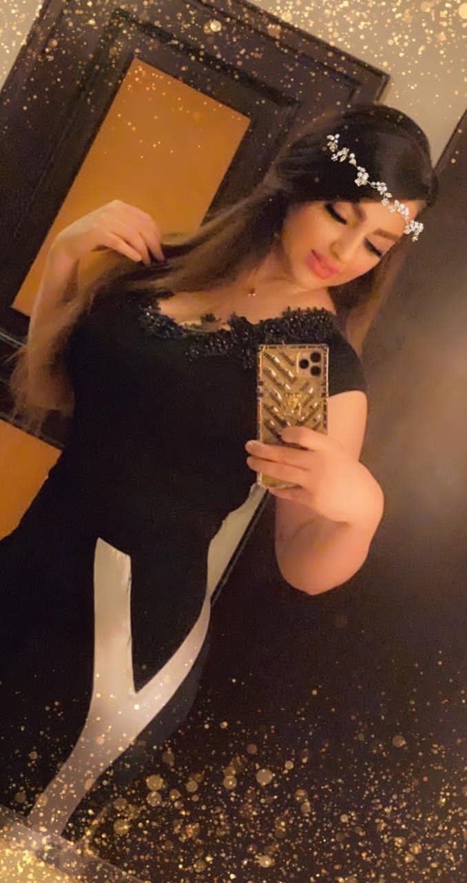 Shamita Indian Model escort in Dubai