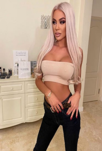 Dina escort in Toulouse