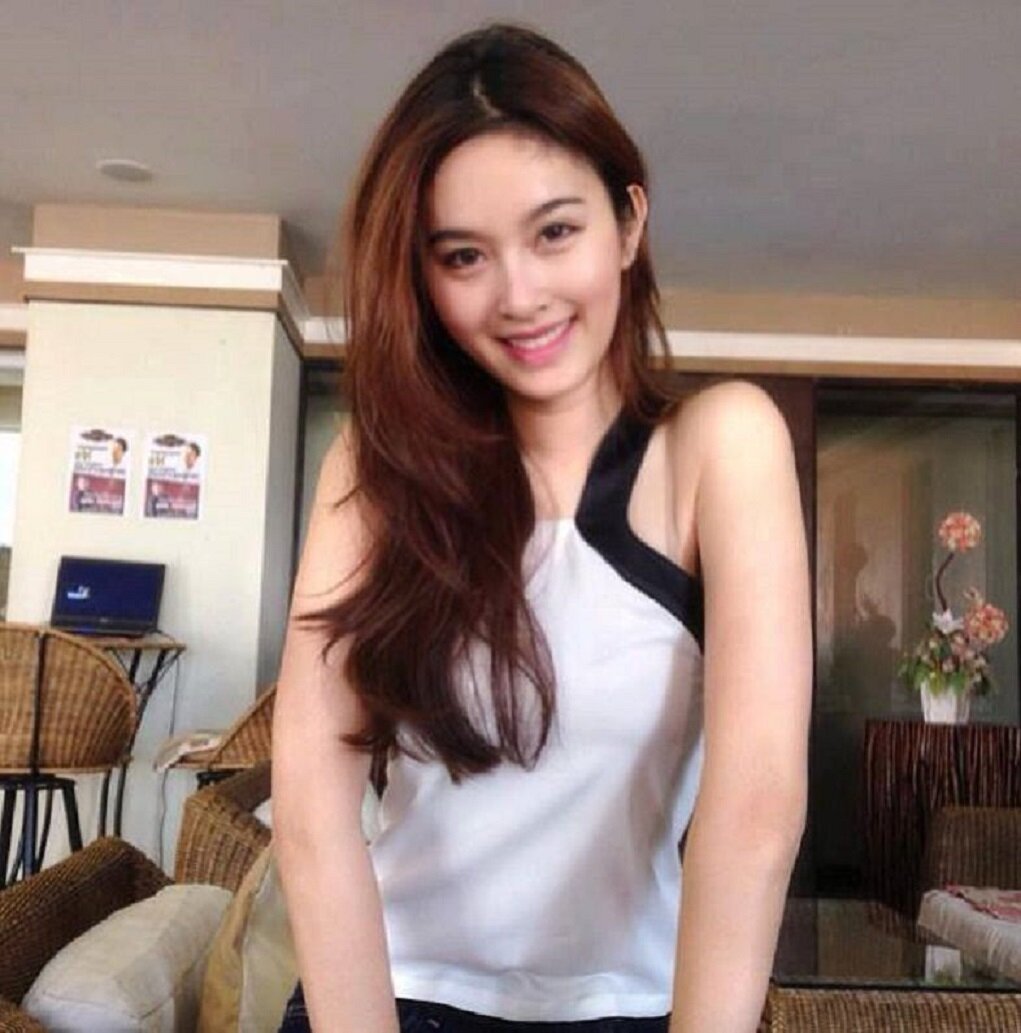 Joana escort in Makati