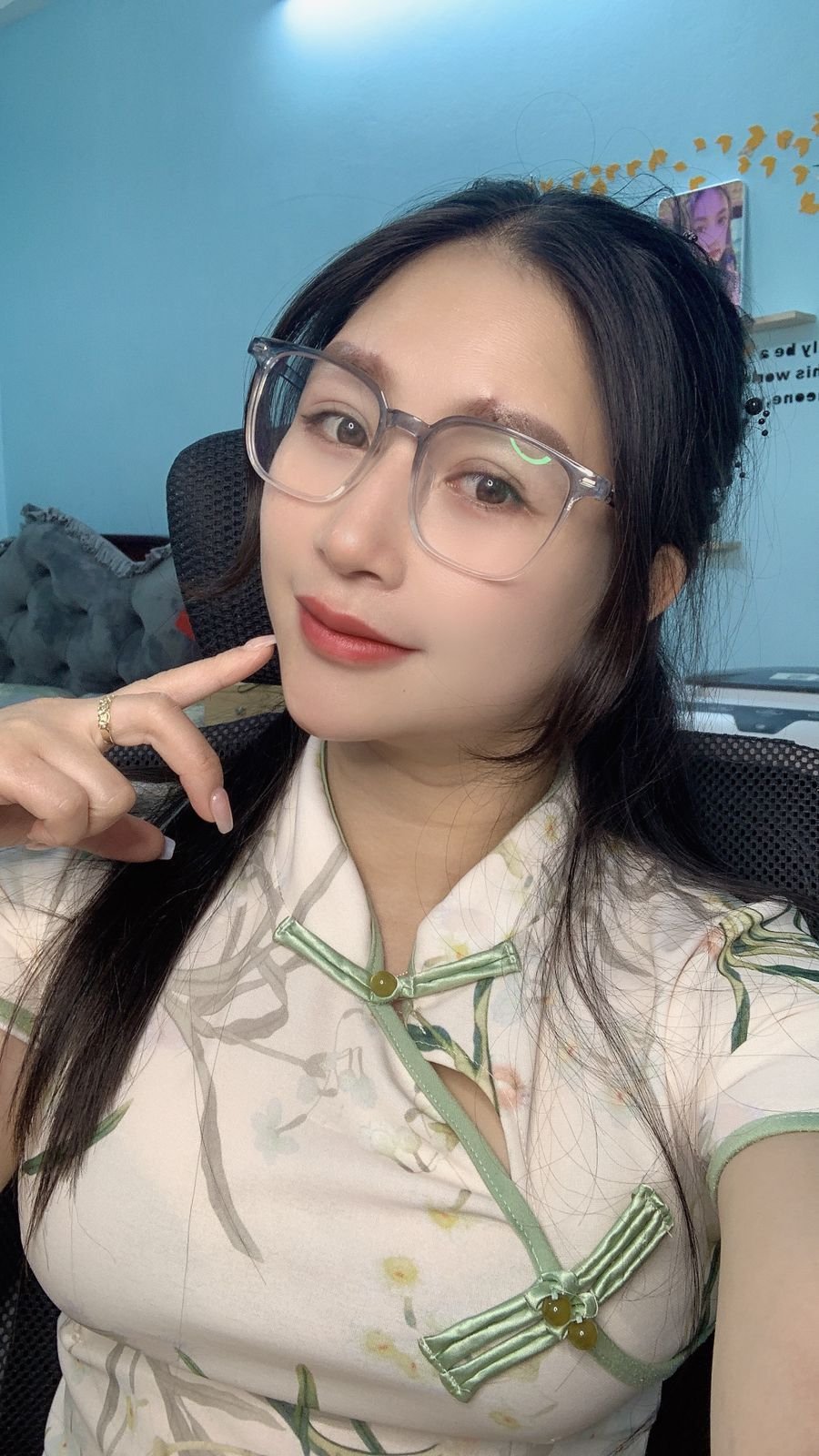 PHUONG ANH escort in Da Nang