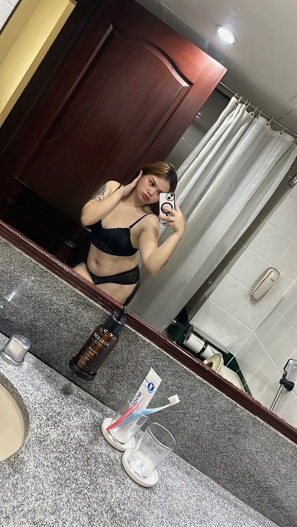 Yukie escort in Manila