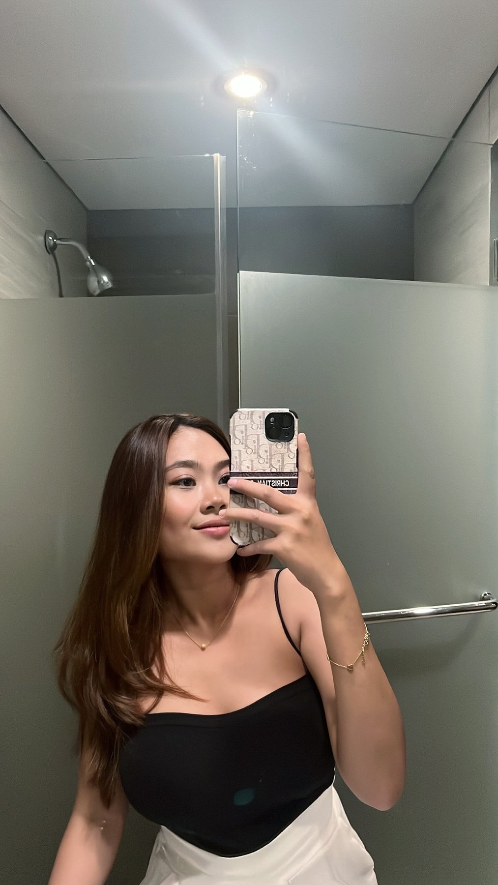 Yasmin escort in Singapore