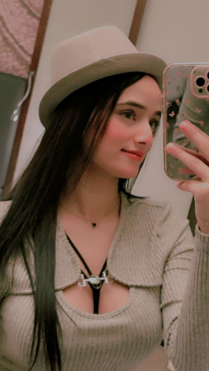 Sapna High Class Model escort in Dubai
