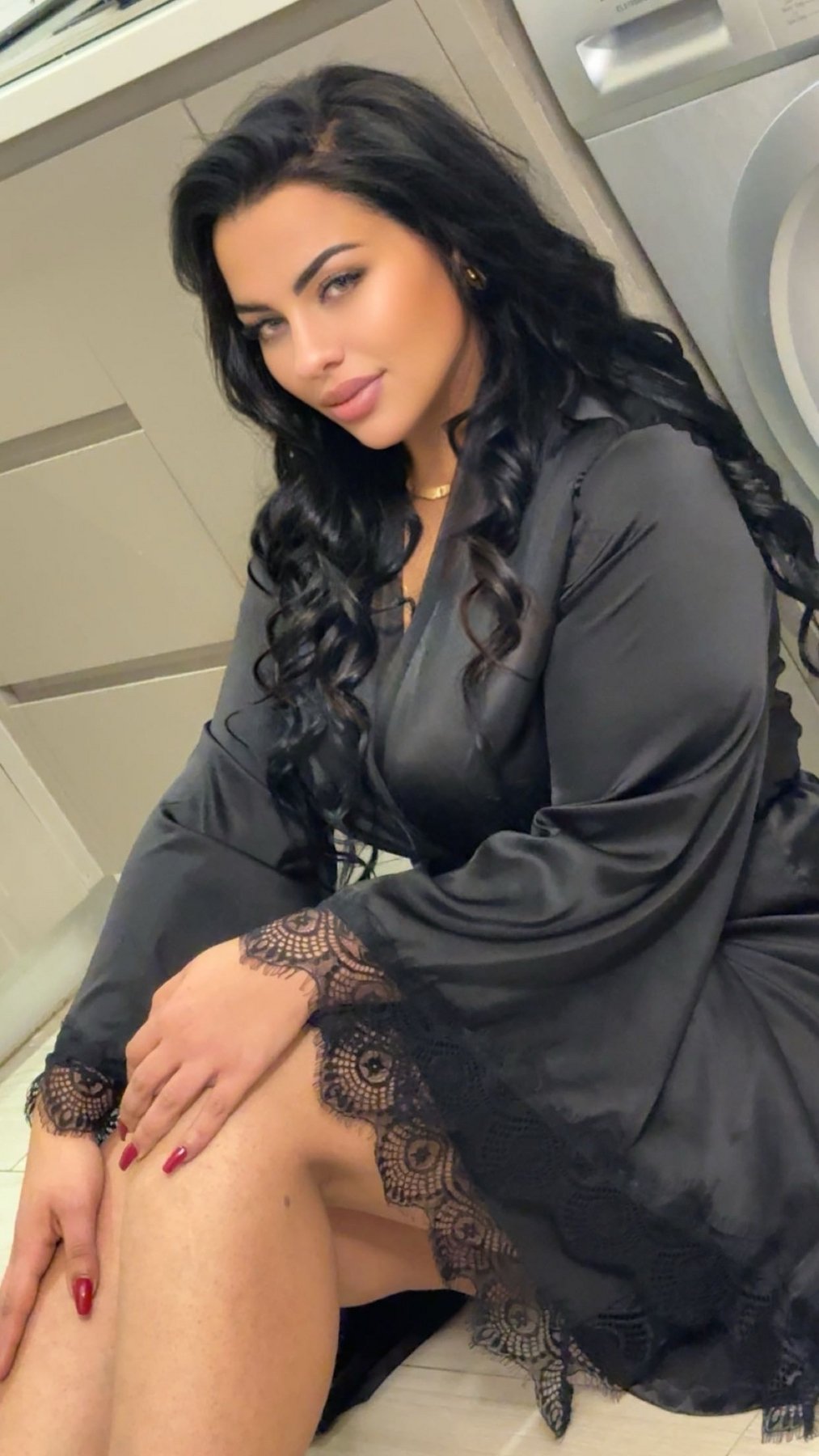 Julia escort in Dubai
