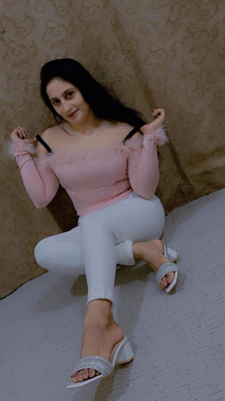 Diksha Vip Busty escort in Kuala Lumpur