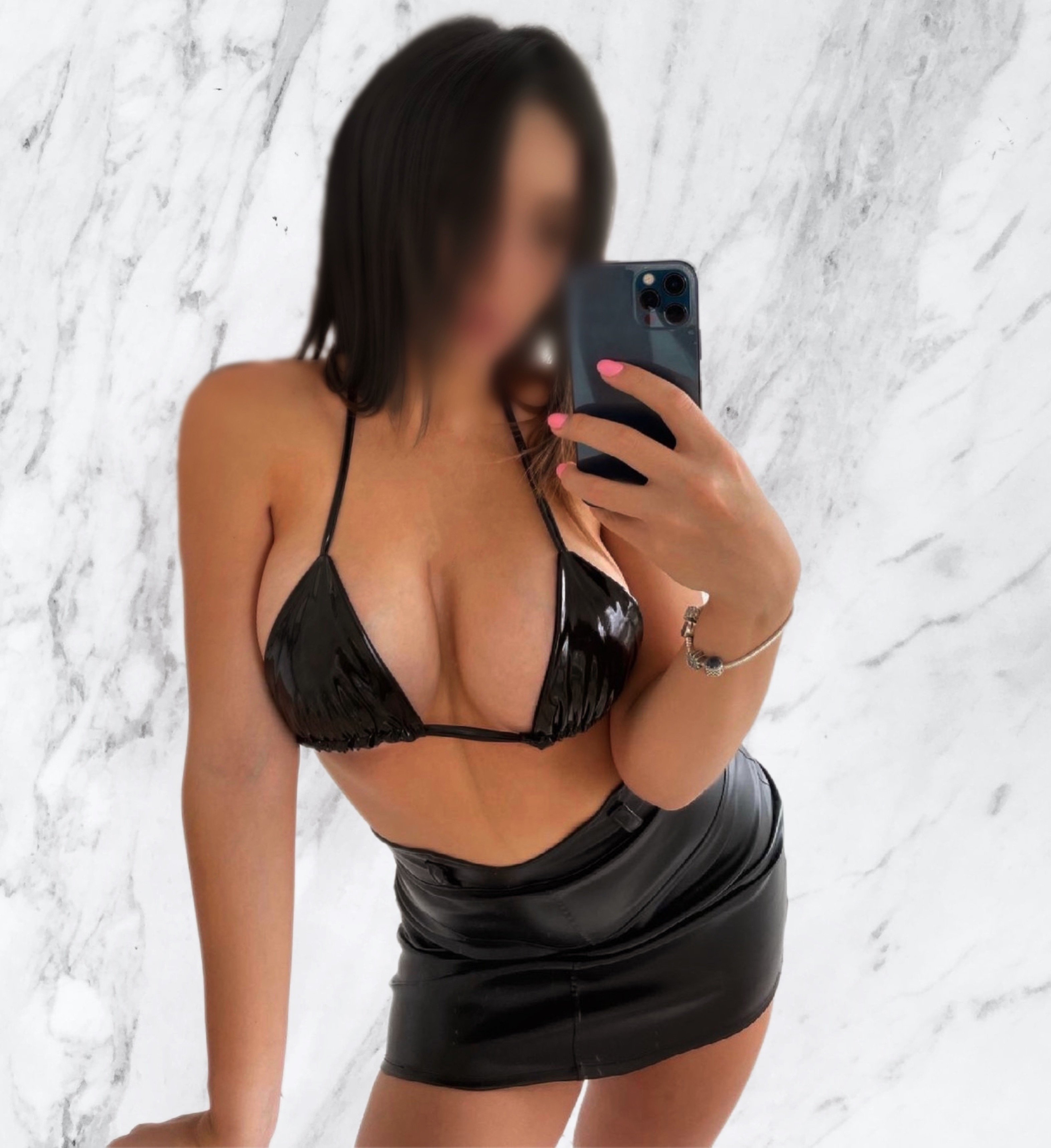 ALIA escort in Prague