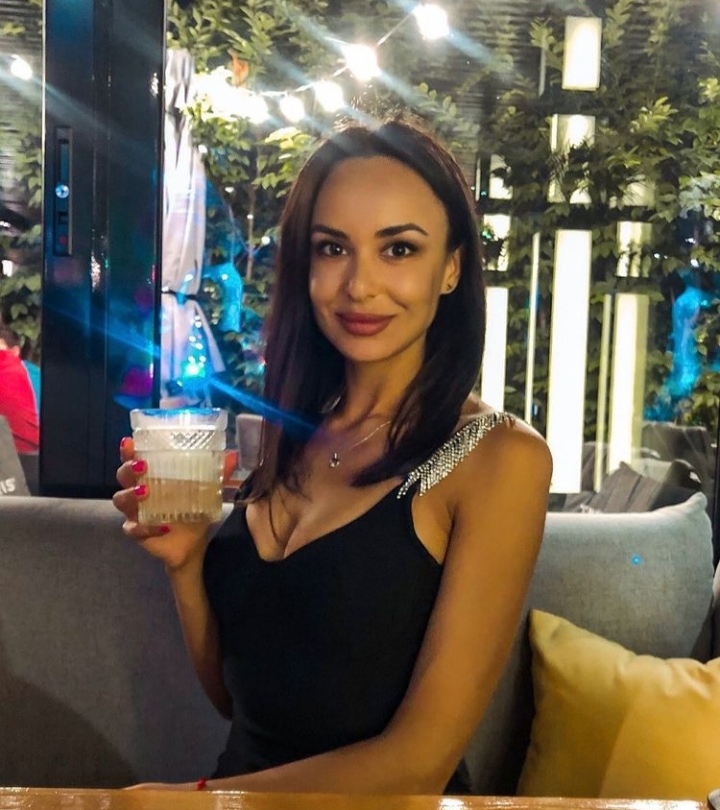 Tina escort in Kiev