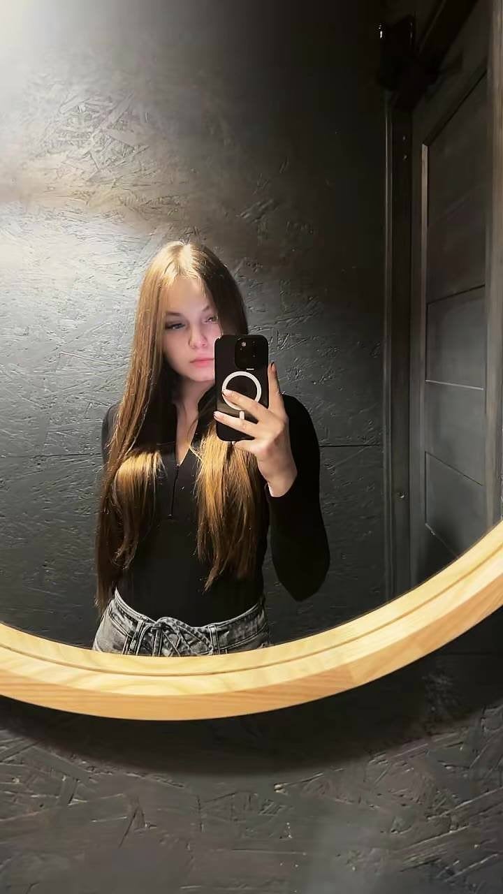Victoria escort in Dubai