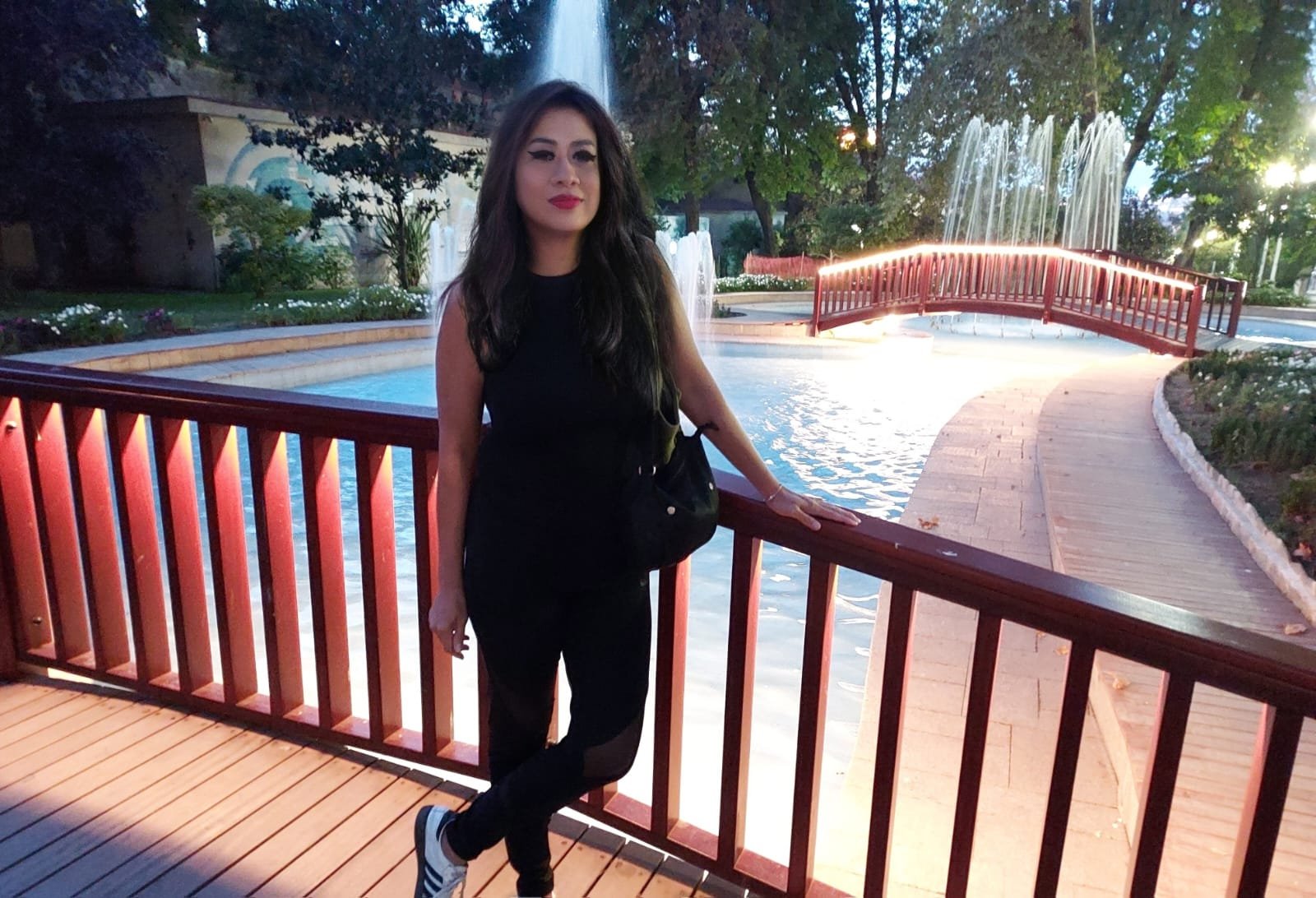 Sarah escort in Singapore