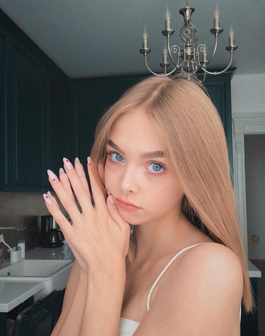 IUNAIK escort in Paris