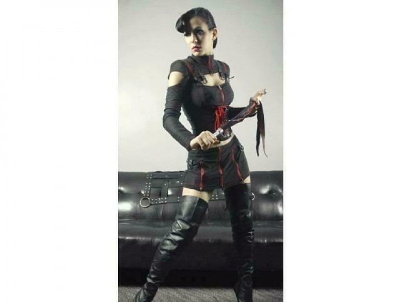 Mistress Vivian escort in Melbourne