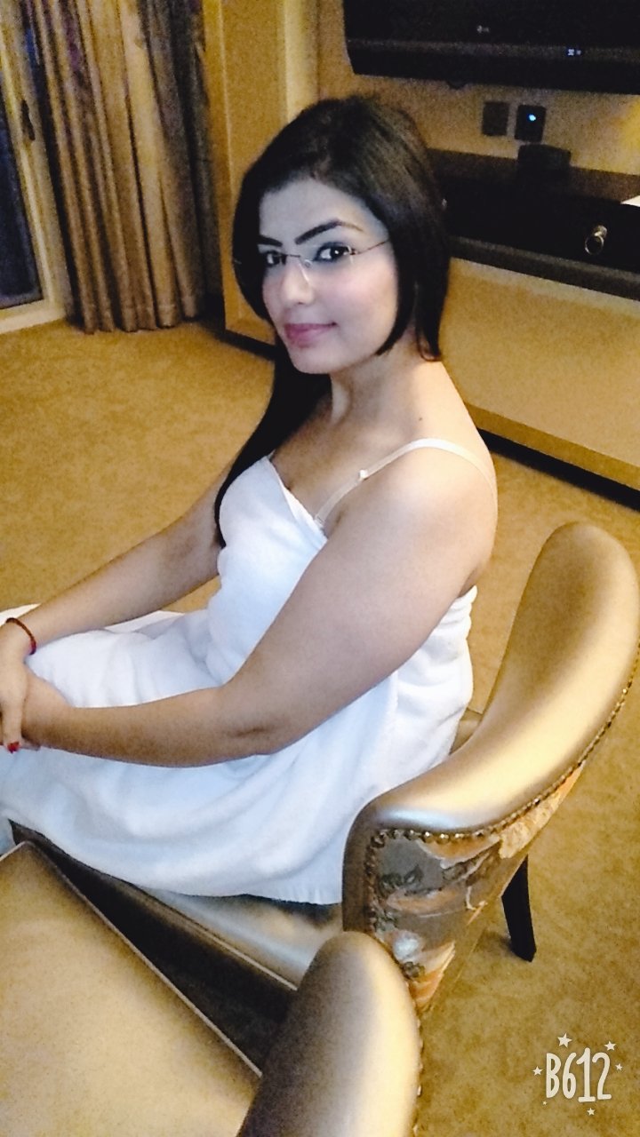 Komal escort in Dubai