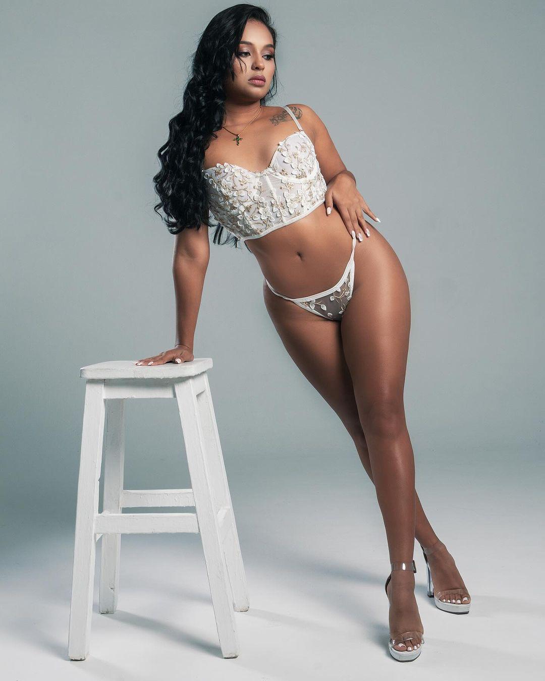 Suzi escort in Zagreb