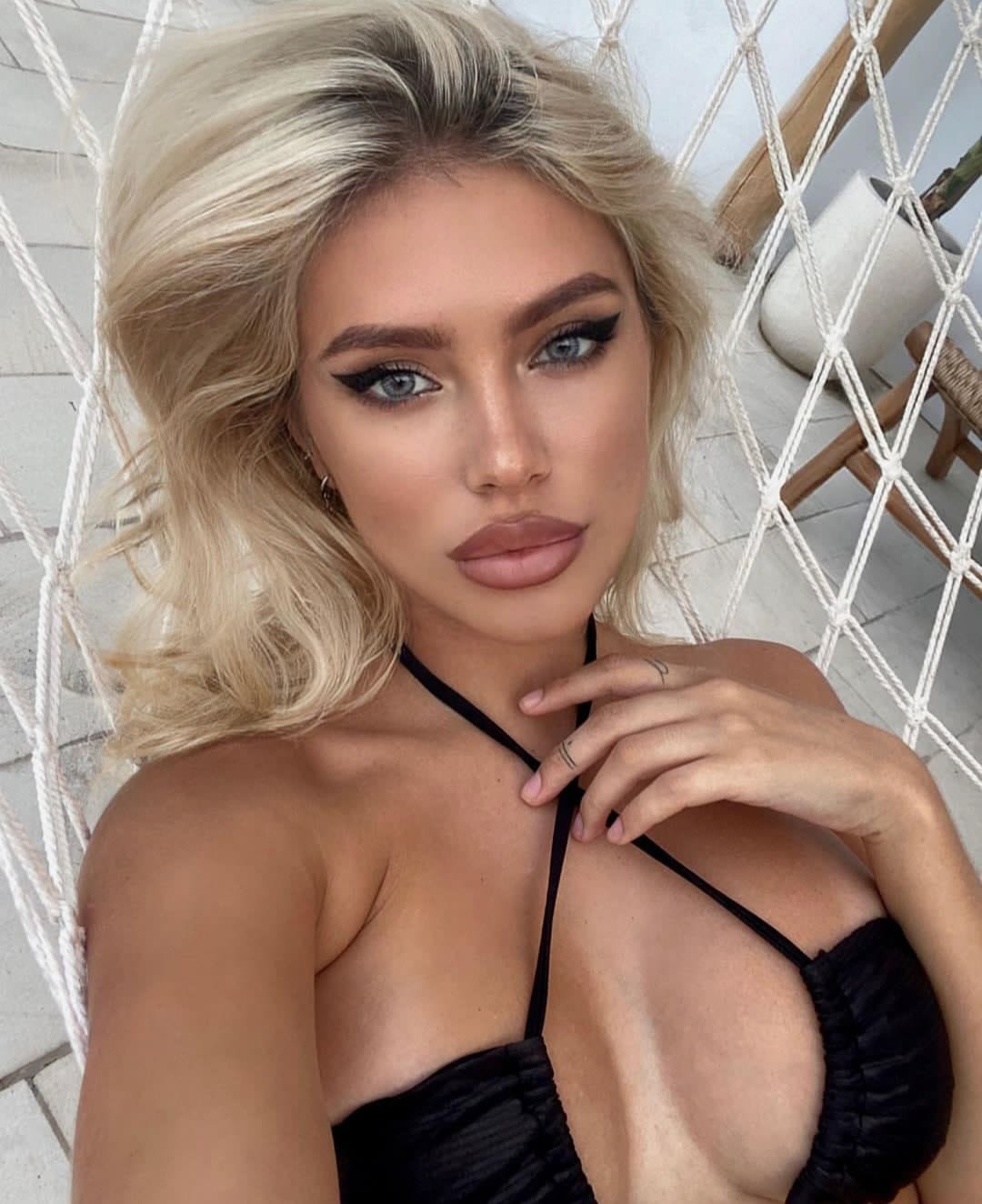 Karina escort in Milano