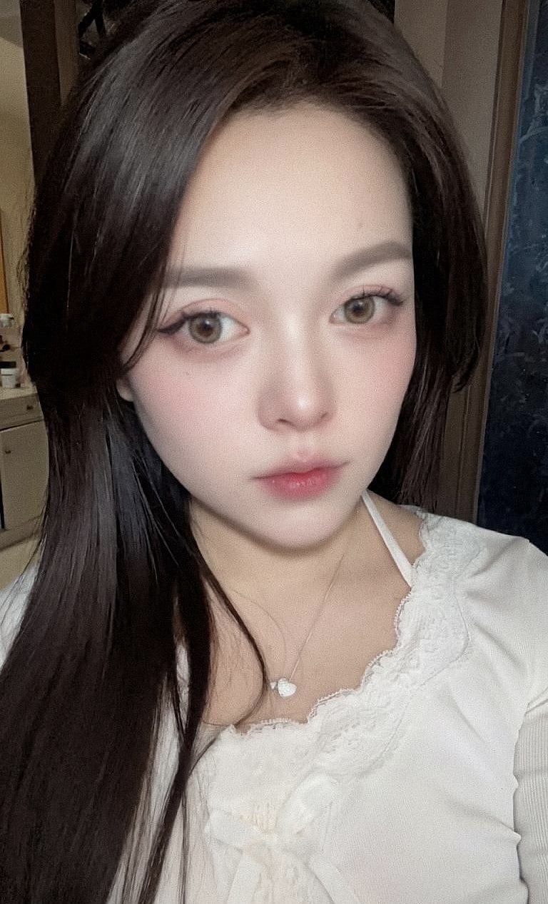 N Bee Fun escort in Bangkok