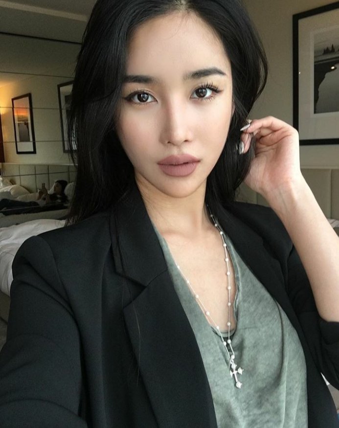 Natasha Japanese Beauty escort in Singapore