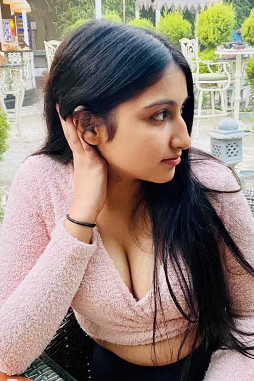 Esenia escort in Bangkok