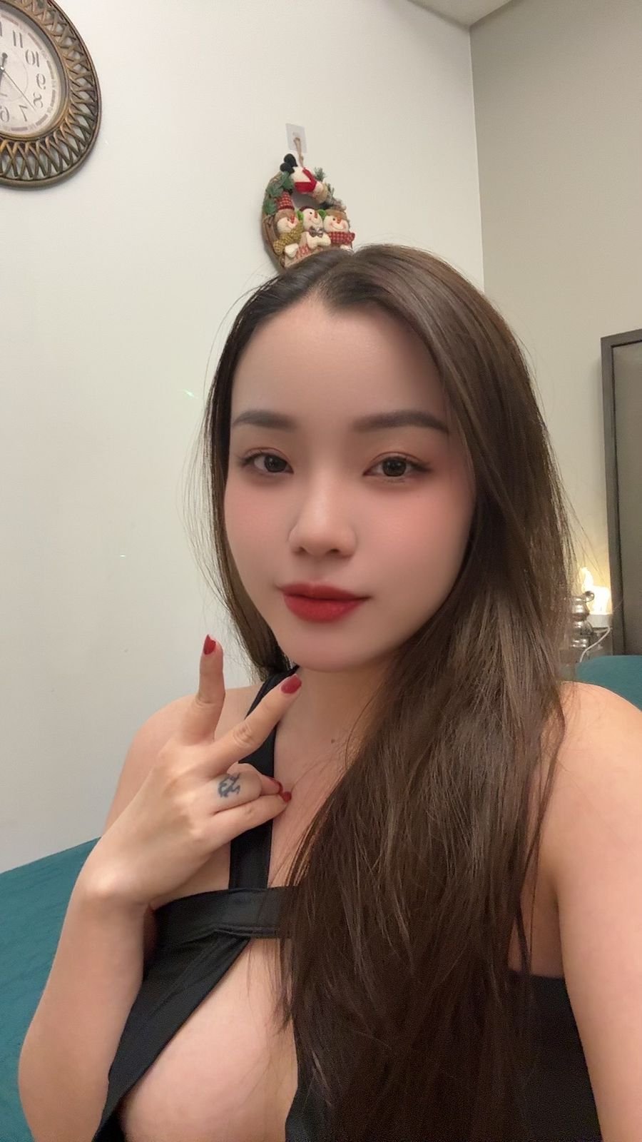 LILY escort in Dubai