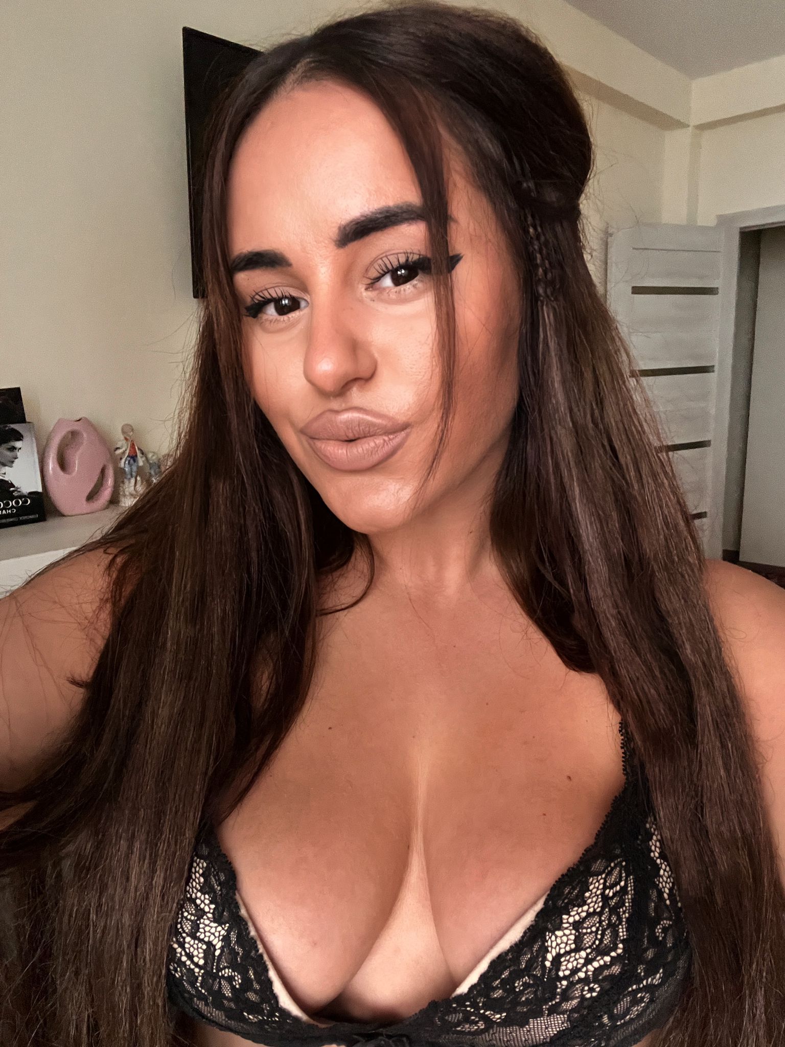 Milana escort in Tirana