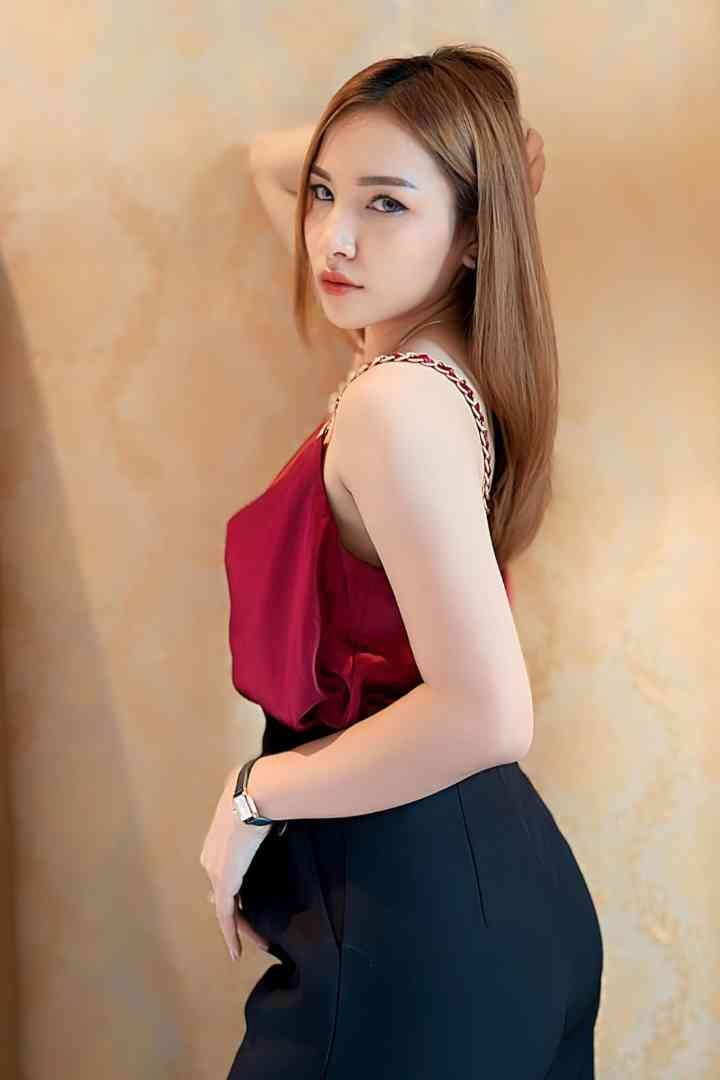 Elena escort in Bangsar