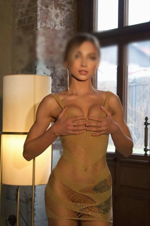 Ariadna escort in Berlin