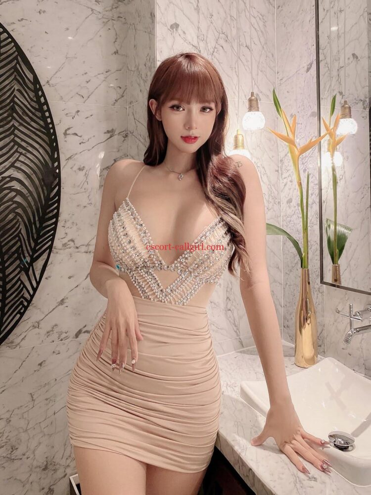Scarlet escort in Damansara
