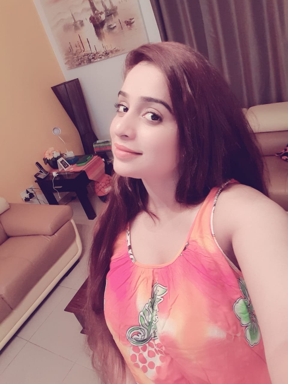 Roshini Indian Girl escort in Dubai