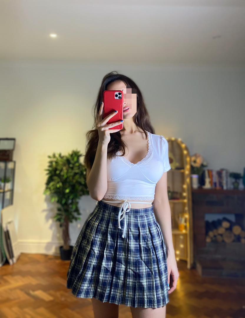 Gina escort in Brussels