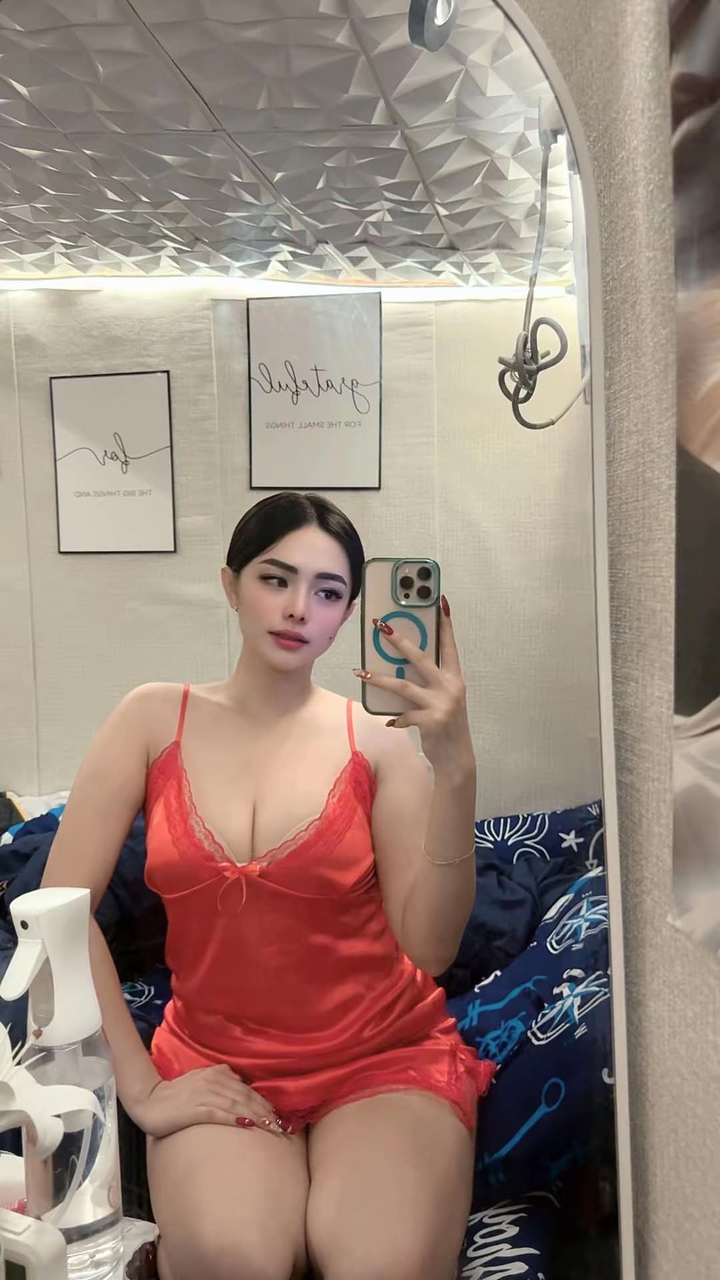 Kate escort in Manila