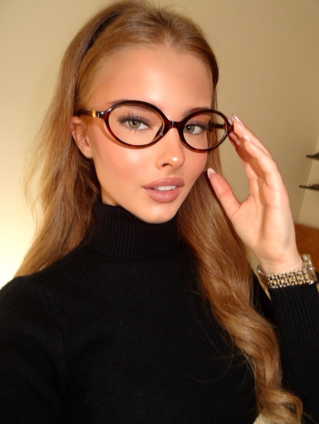 SHIRA escort in Paris